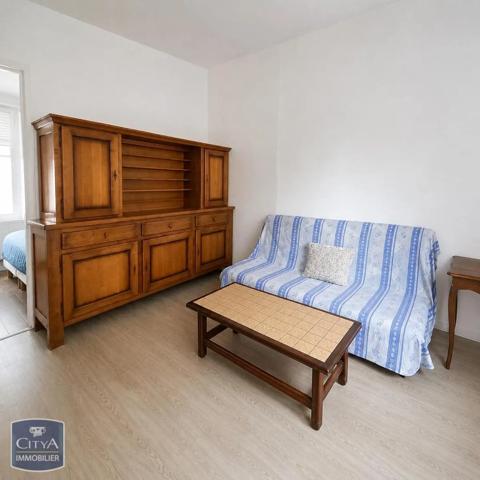 Appartement à louer 2 pièces 26.5m² Saint-Quentin (02100)