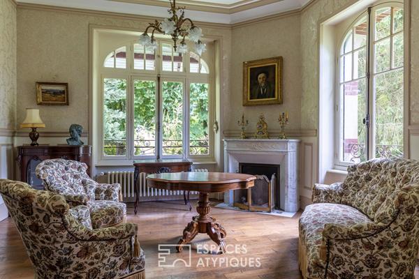 Maison de maître et dépendance