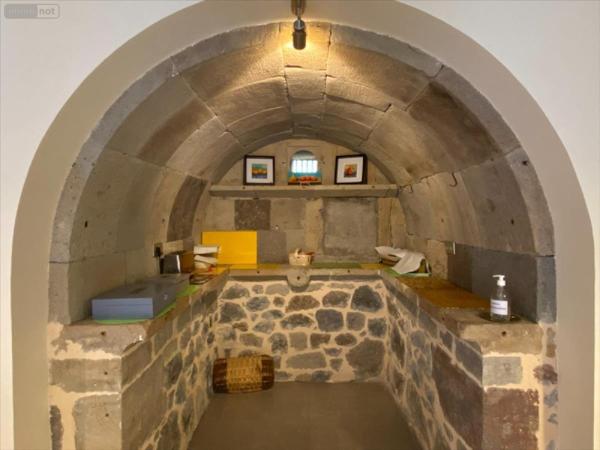 Fonds et/ou murs commerciaux à vendre à Mandailles-Saint-Julien dans le Cantal (15590), ref : 15061-1015625