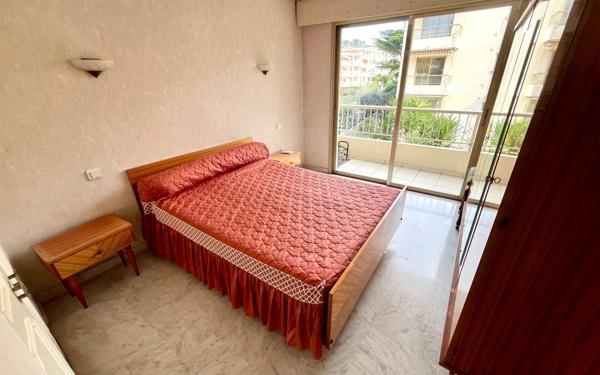 Appartement à vendre    3 pièces • 75 m2 Le Cannet