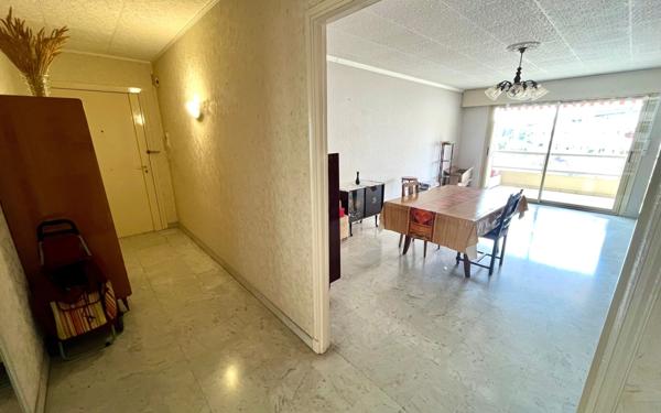 Appartement à vendre    3 pièces • 75 m2 Le Cannet