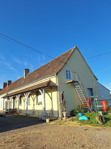 Longère avec grand terrain