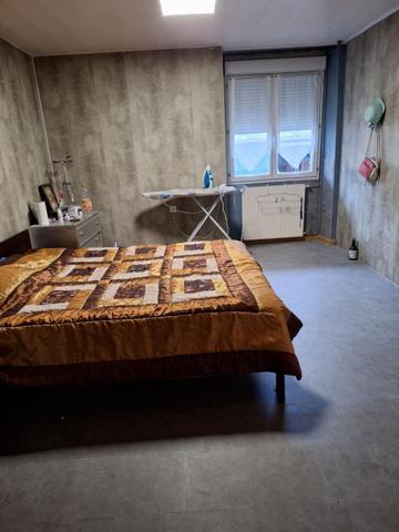 Longère avec grand terrain