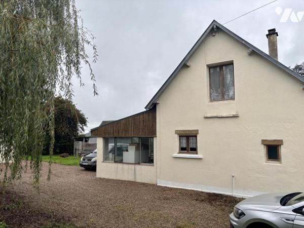 Maison d'habitation à SAINT PIERRE TARENTAINE