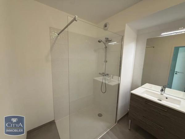Appartement à louer 3 pièces 64.39m² Ferney-Voltaire (01210)
