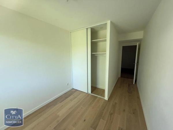 Appartement à louer 3 pièces 64.39m² Ferney-Voltaire (01210)
