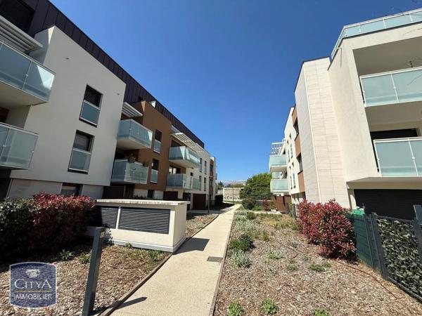 Appartement à louer 3 pièces 64.39m² Ferney-Voltaire (01210)