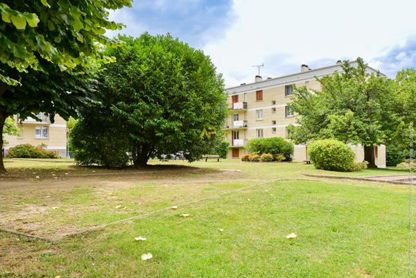 Appartement 3 chambres à la Frette-sur-Seine €235 000 ** - Référence 1895