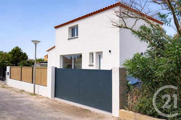 Maison à vendre  4 pièces - 103,23 m 2   STE MARIE LA MER  - 66