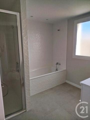 Maison à vendre  4 pièces - 103,23 m 2   STE MARIE LA MER  - 66