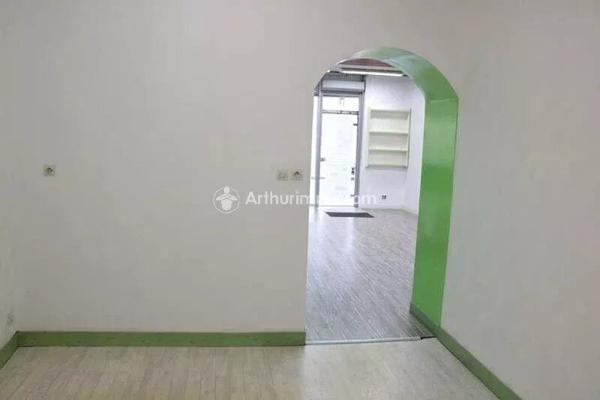 Location Local commercial 98 m2 à Matha