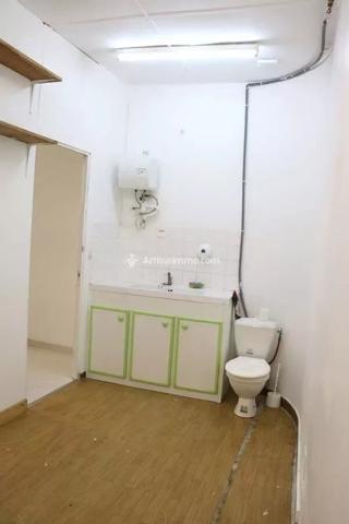 Location Local commercial 98 m2 à Matha