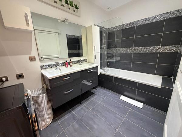 Appartement Villeurbanne 3 pièce(s) 71.88 m2