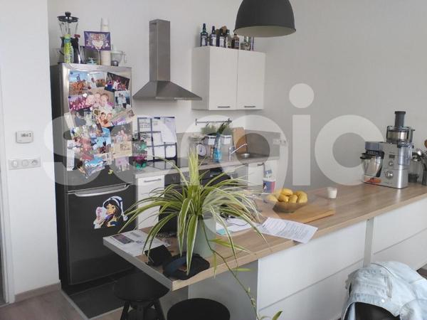 Location 3 Pieces 82 59260 Lille 15 0159 01 3074