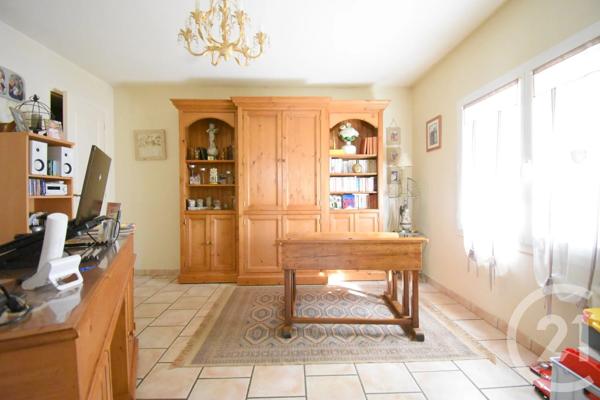 Maison à vendre  5 pièces - 158,61 m 2   VENDAT  - 03