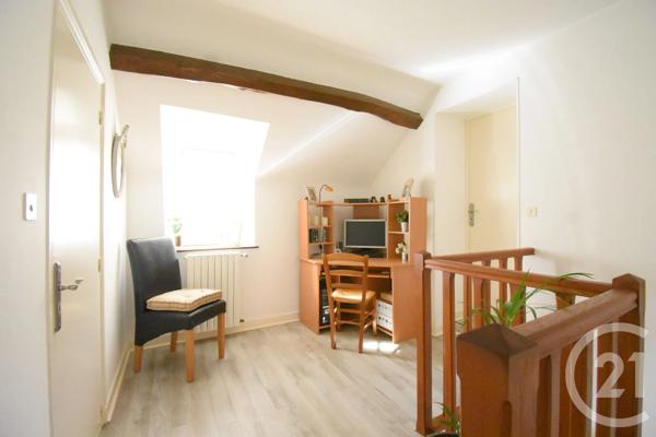 Maison à vendre  5 pièces - 158,61 m 2   VENDAT  - 03