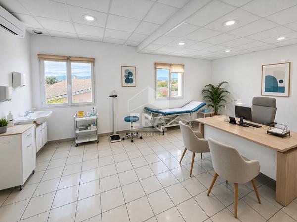 Perpignan Château Roussillon : Bureau à louer