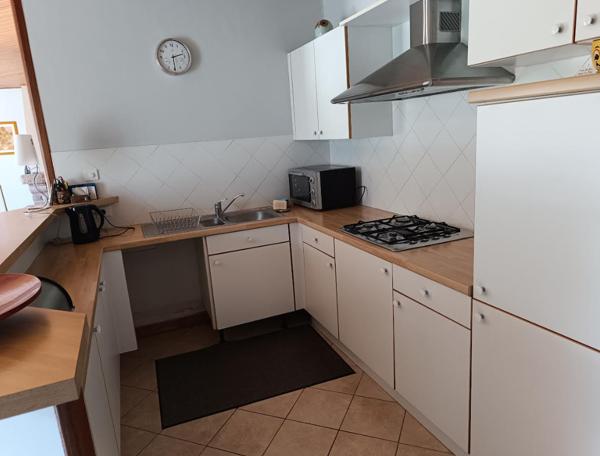 29390 Leuhan maison de 80 m² 2 chambres beau salon séjour dépendance et 1.1 hectare