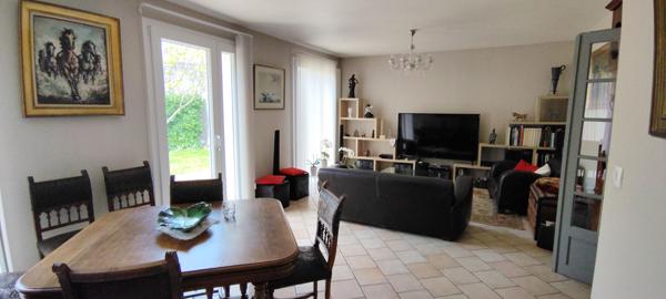 Maison Familiale de 141m², 5 chambres dans résidence prisée