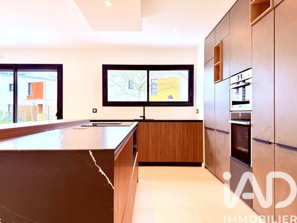 Maison à vendre 6 pièces 165 m² Le Rheu