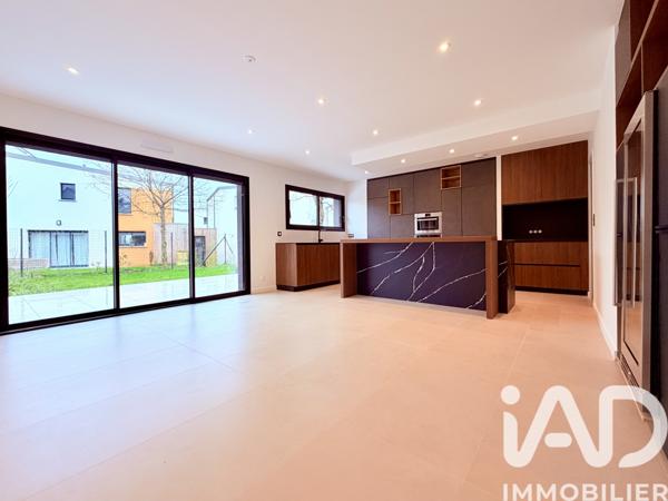 Maison à vendre 6 pièces 165 m² Le Rheu