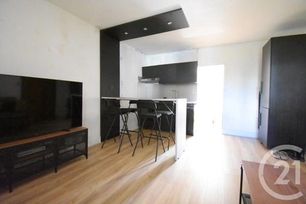 Appartement T2 à vendre  2 pièces - 41,56 m 2   VICHY  - 03