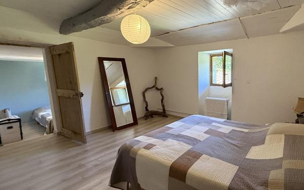 Maison à vendre    4 pièces •  Villefort