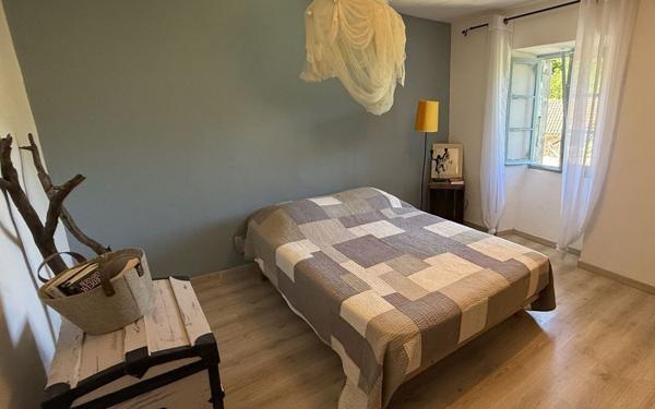 Maison à vendre    4 pièces •  Villefort