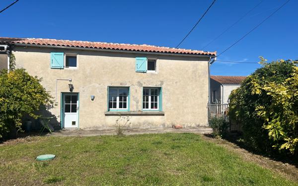 Maison à vendre    4 pièces •  Gémozac