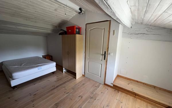 Maison à vendre    4 pièces •  Gémozac