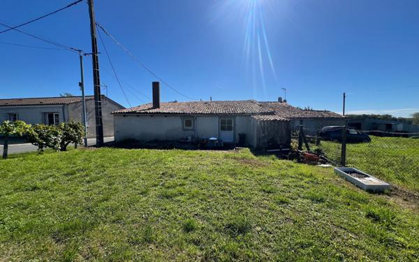 Maison à vendre    4 pièces •  Gémozac