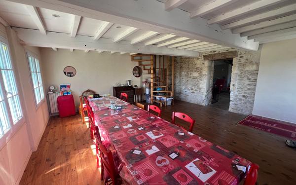 Maison à vendre    4 pièces •  Gémozac