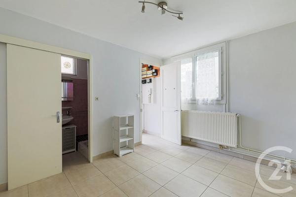 Maison à vendre  6 pièces - 161,85 m 2   GRENOBLE  - 38