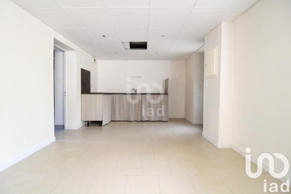 Maison 9 pièces de 170 m² à Saint-Georges-de-Luzençon (12100)