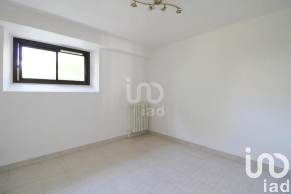 Maison 9 pièces de 170 m² à Saint-Georges-de-Luzençon (12100)