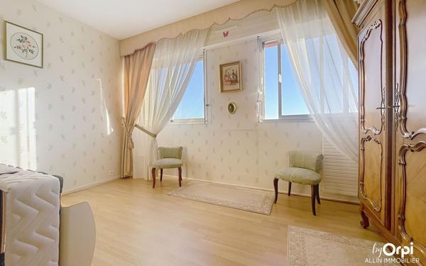 Appartement à vendre    4 pièces • 89,62 m2 Montluçon