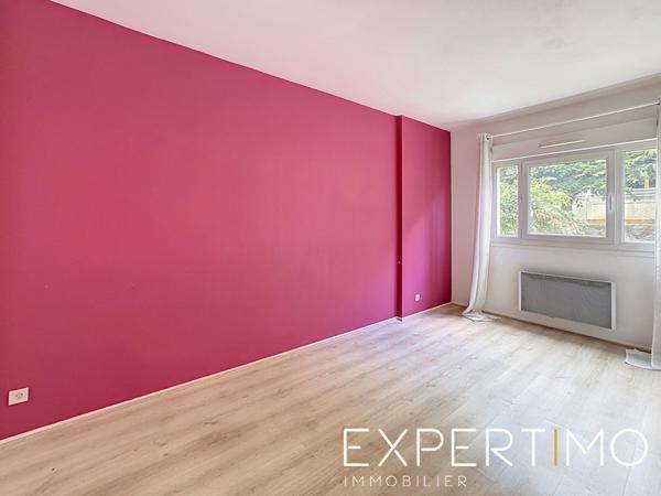 APPARTEMENT 4 PIECES - PLAIN-PIED - PROXIMITE GARE ET CENTRE-VILLE - FORET