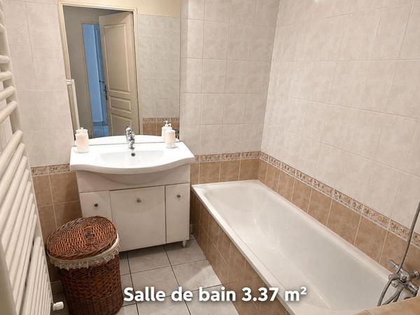 ANSE  TOUTES COMMODITES A PIED - 3 pièces 70 m2 avec garage et balcon