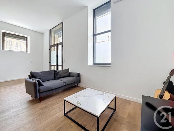 Appartement F3 à vendre  3 pièces - 99,40 m 2   LE PUY EN VELAY  - 43