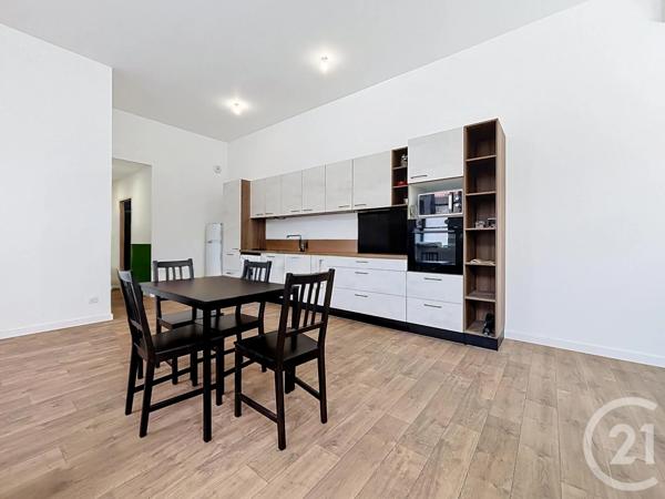 Appartement F3 à vendre  3 pièces - 99,40 m 2   LE PUY EN VELAY  - 43