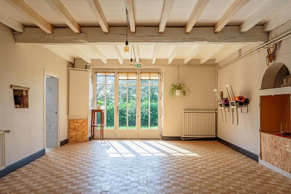 64520 BIDACHE immeuble de rapport 426 m2, piscine