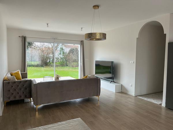 Maison Echillais 4 pièce(s) 95 m2