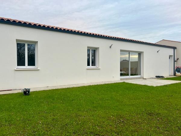 Maison Echillais 4 pièce(s) 95 m2