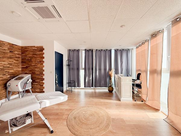 Idéal investisseur ! À vendre : Murs commerciaux de 32 m² à Gardanne