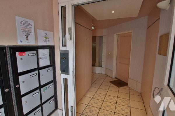 A vendre à Montereau-Fault-Yonne 77130, appartement 3 pièces, 80 m², ascenseur, 2 parkings et cave