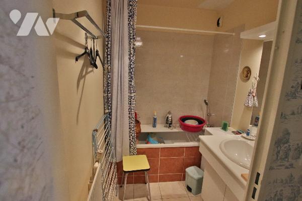 A vendre à Montereau-Fault-Yonne 77130, appartement 3 pièces, 80 m², ascenseur, 2 parkings et cave