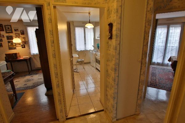 A vendre à Montereau-Fault-Yonne 77130, appartement 3 pièces, 80 m², ascenseur, 2 parkings et cave