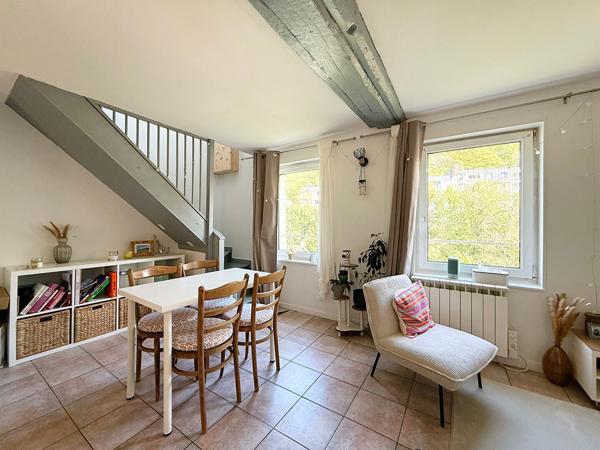 Immeuble de rapport de 207,72 m2 situé à Elbeuf - ELBEUF