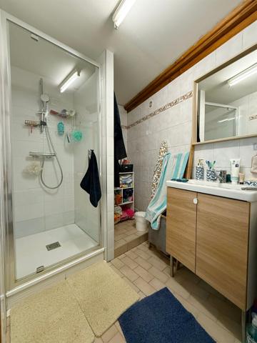 Immeuble de rapport de 207,72 m2 situé à Elbeuf - ELBEUF