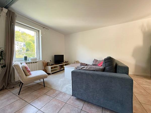 Immeuble de rapport de 207,72 m2 situé à Elbeuf - ELBEUF